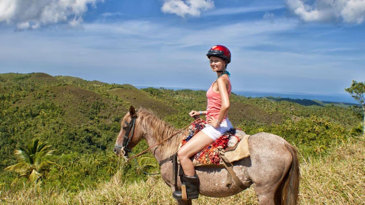 Santo Domingo: Samana, El Limon Waterfall and Cayo Levantado — Guided tour and outdoor activity