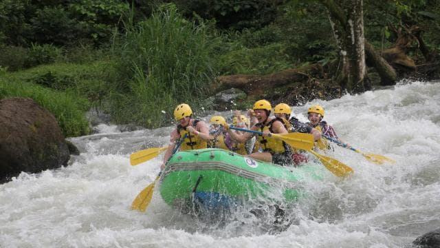 Rio Balsa: White Water Rafting Adventure — Guided tour and outdoor activity