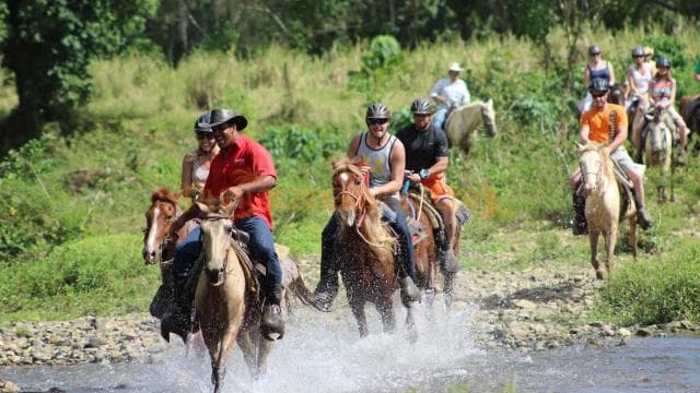 Jízda na koni prohlídka Punta Cana — Guided tour and outdoor activity