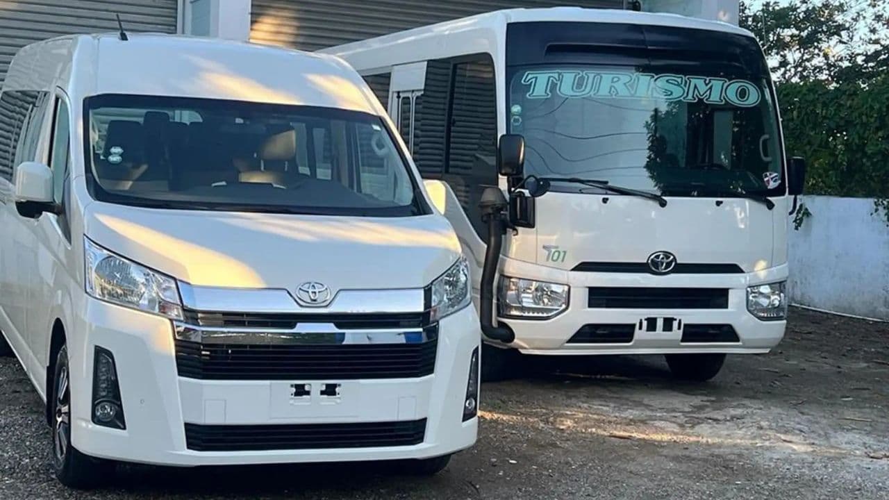 Private Transfer from SDQ to Grand Palladium Bavaro — Guided tour and outdoor activity