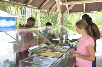 Punta Cana – Santo Domingo: VIP-Katamaran-Tour zur Insel Saona — Guided tour and outdoor activity