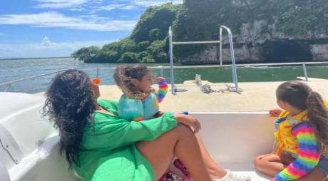 Samaná: Cayo Levantado Catamaran Trip with Lunch — Guided tour and outdoor activity