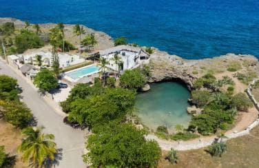 Explore Higüey:Basilica,Market,Museum Cave,River Ride,lunch — Guided tour and outdoor activity