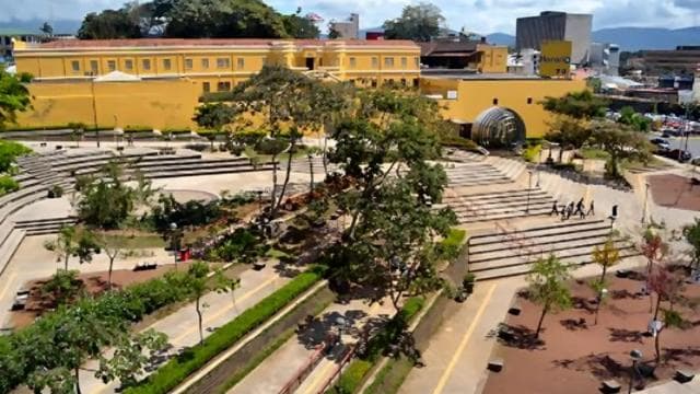 San Jose : Highlights Walking Tour With A Guide — Guided tour and outdoor activity