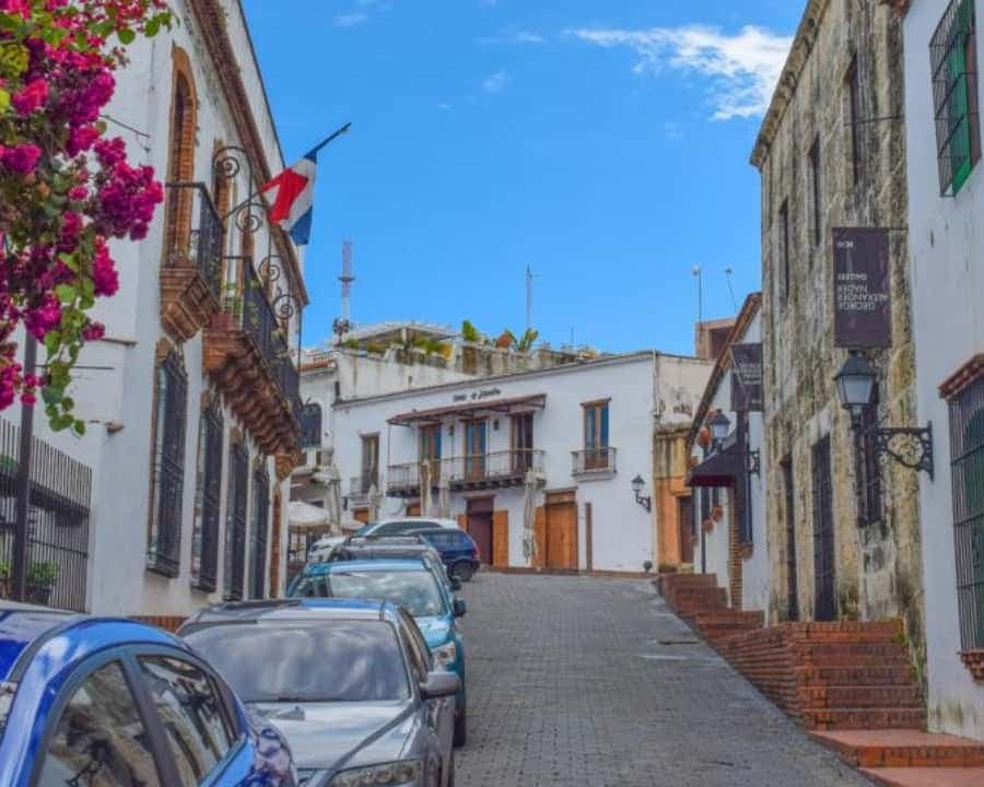 Santo Domingo: Historical Tour from Punta Cana — Guided tour and outdoor activity