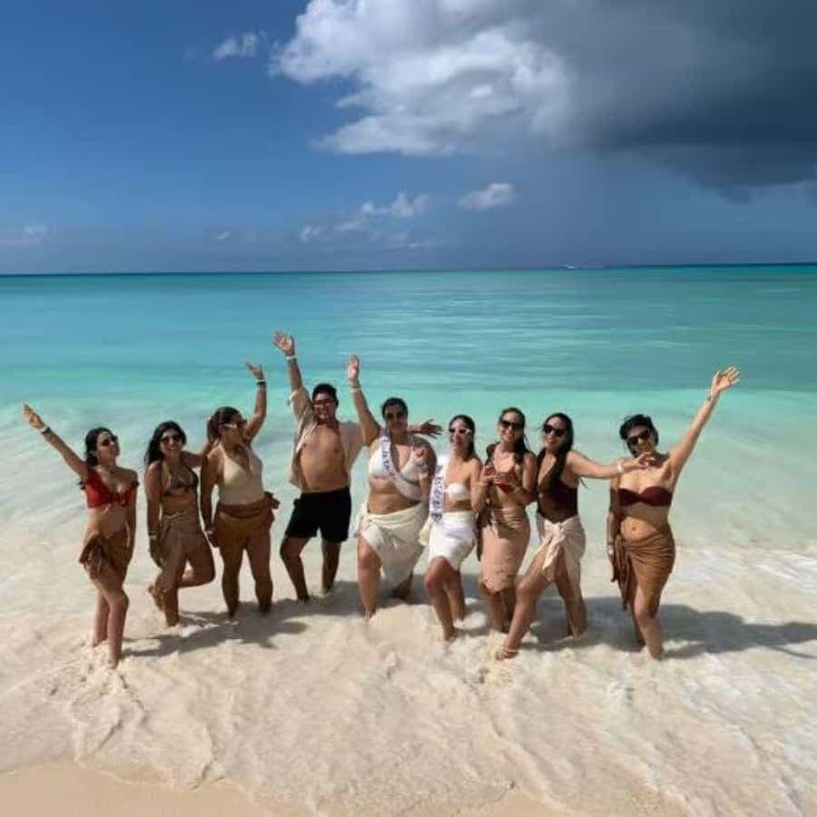 Punta Cana: Saona Island VIP Catamaran, Beach & Sunset Tour — Guided tour and outdoor activity