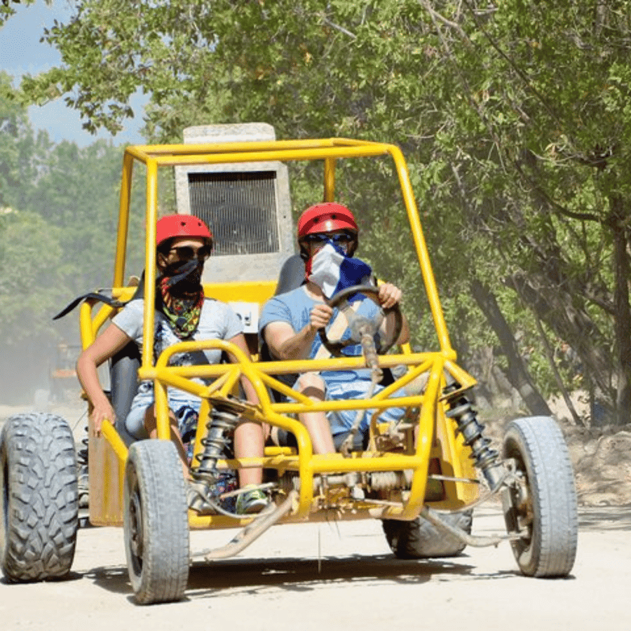 Von Bayahibe: Private Altos de Chavón- und Buggy-Tour — Guided tour and outdoor activity