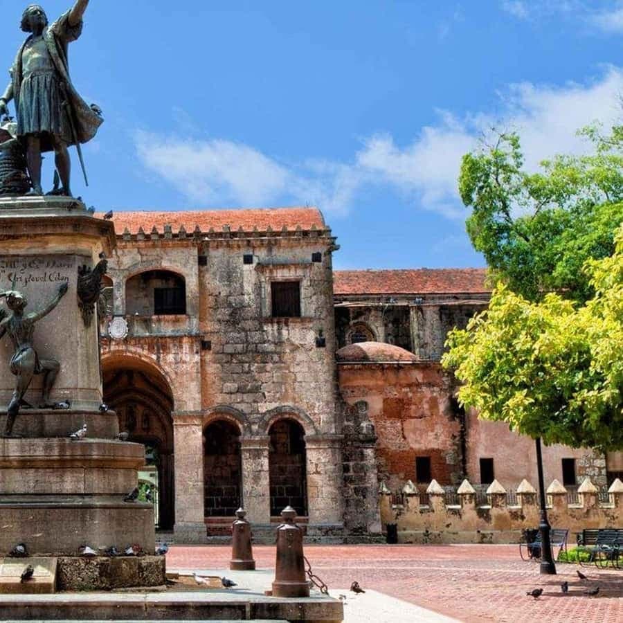 Punta Cana: Santo Domingo Tour with Lunch & Transfers — Guided tour and outdoor activity