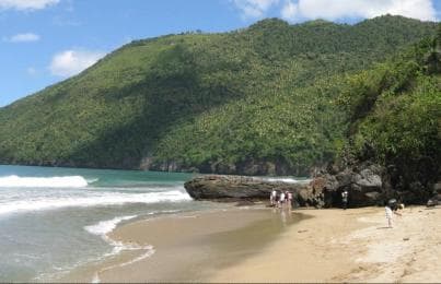 El Valle: Zipline Tour, Ermitaño Beach & Lunch at Beach — Guided tour and outdoor activity