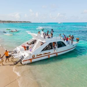 Punta Cana: Bootsparty mit Schnorchel- und Naturbadestopp