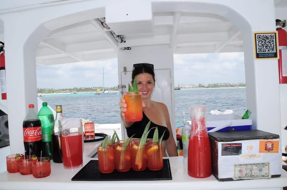 Punta Cana: Catamaran Tour with Open Bar and Reef Snorkeling - Bild 16