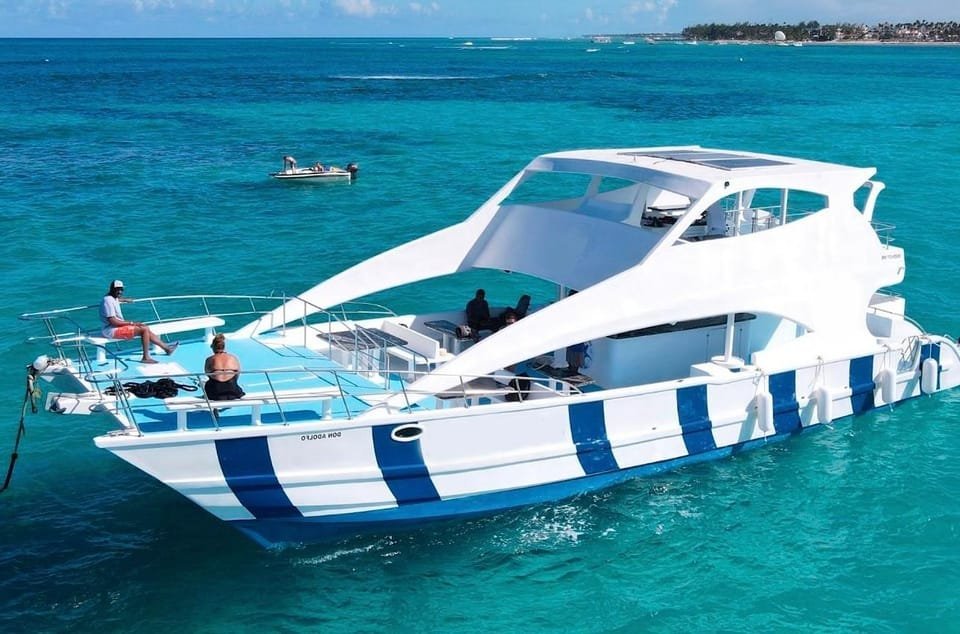 Exclusive Party Yacht Snorkeling, Natural Pool Book Now - Bild 4