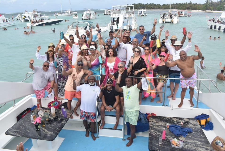 Exclusive Party Yacht Snorkeling, Natural Pool Book Now - Bild 5