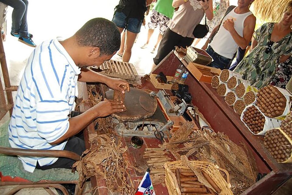 Punta Cana: Historical and Cultural Tour Half-Day Safari - Bild 9