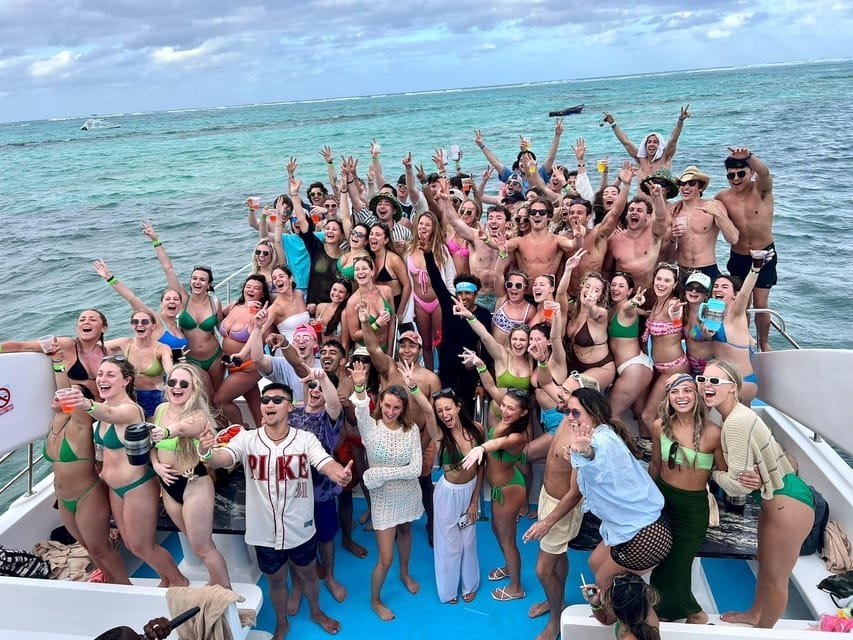 Exclusive Party Yacht Snorkeling, Natural Pool Book Now - Bild 10