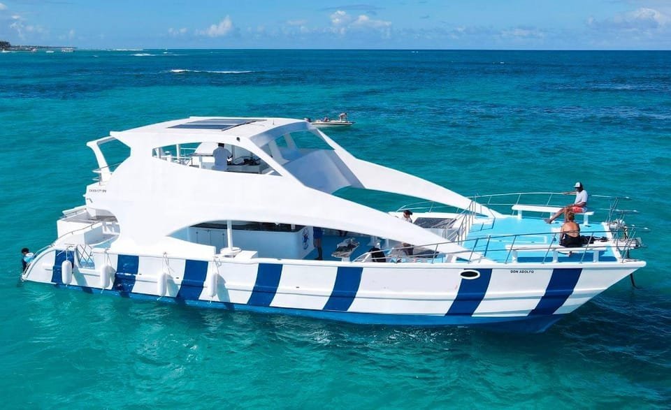 Exklusive Party-Yacht Schnorcheln, Naturpool Jetzt buchen