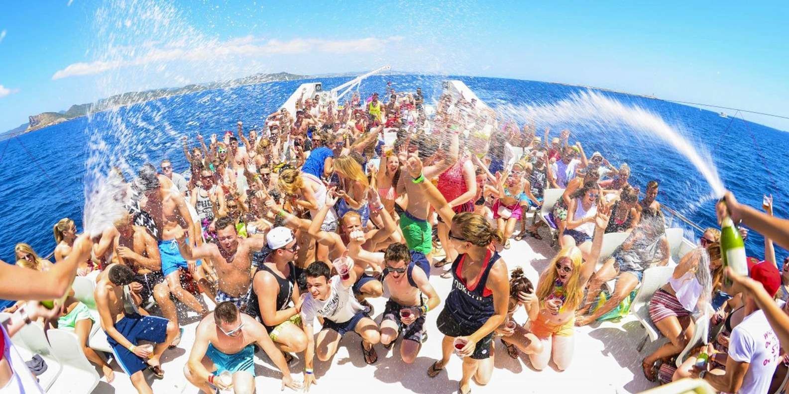 Party Boat in Punta Cana with Drinks Included - Image 4