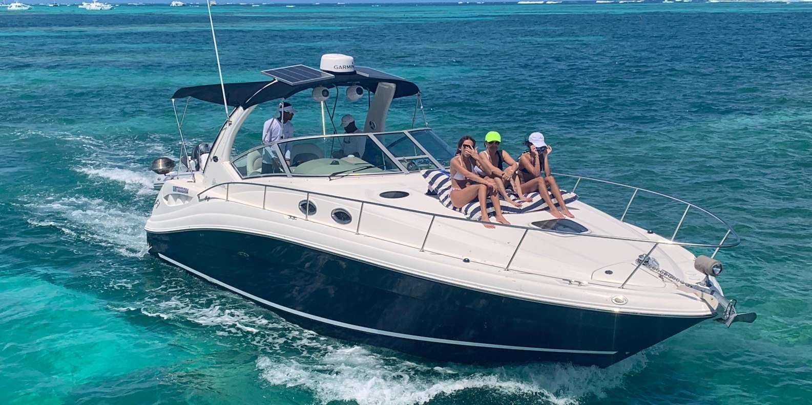 Punta Cana: Luxury Yacht Cruise with Snorkeling and Lunch - Image 6