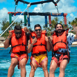 Punta Cana: Parasaling Abenteuer mit Pick Up Hotel