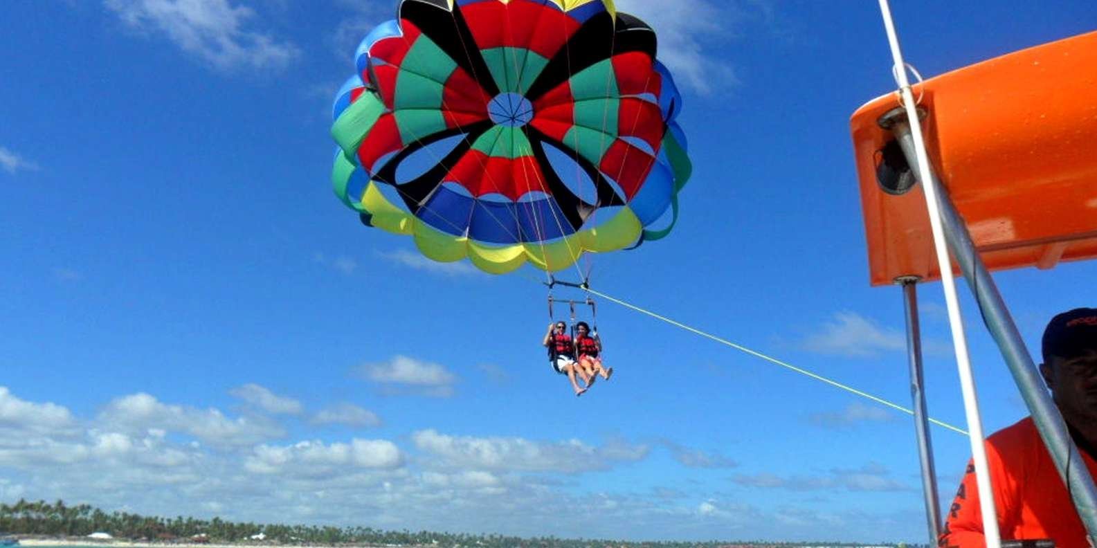 Punta Cana: Parasailing-Trip rund um die Küste von Bavaro