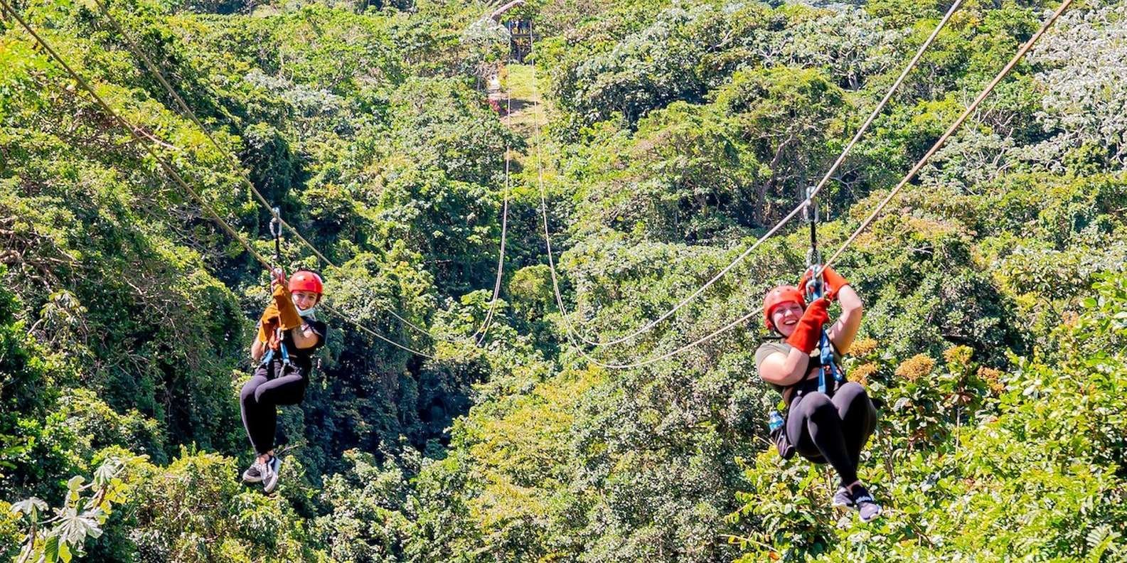 Punta Cana: Trojitá prohlídka dobrodružného parku v džungli s ochutnávkami