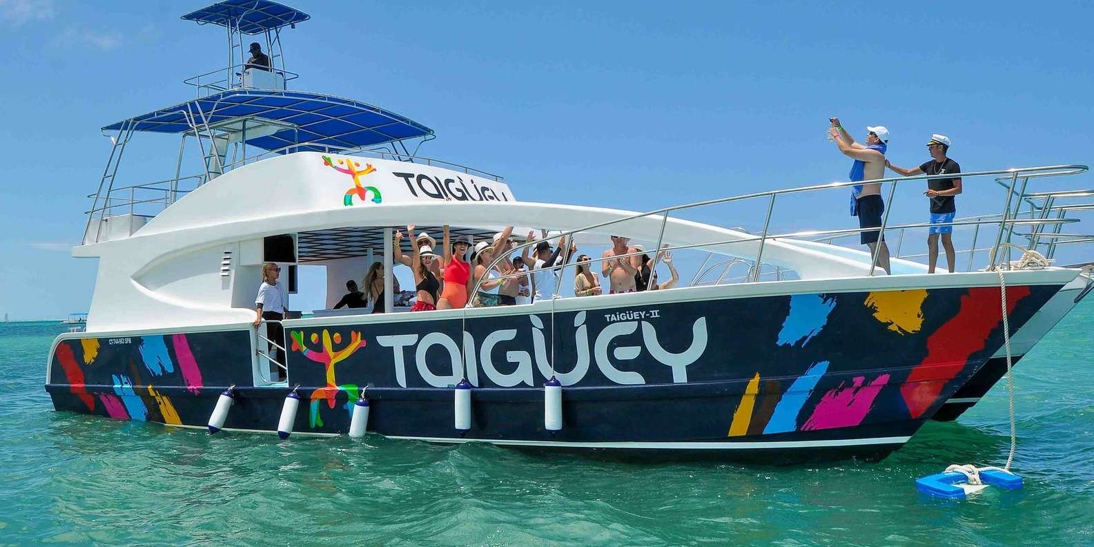 Punta Cana: Catamaran Tour with Taiguey Emotion Show - Bild 10